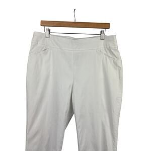 Women’s Perfect Stretch by Chicos Size 2 White Capri Pants